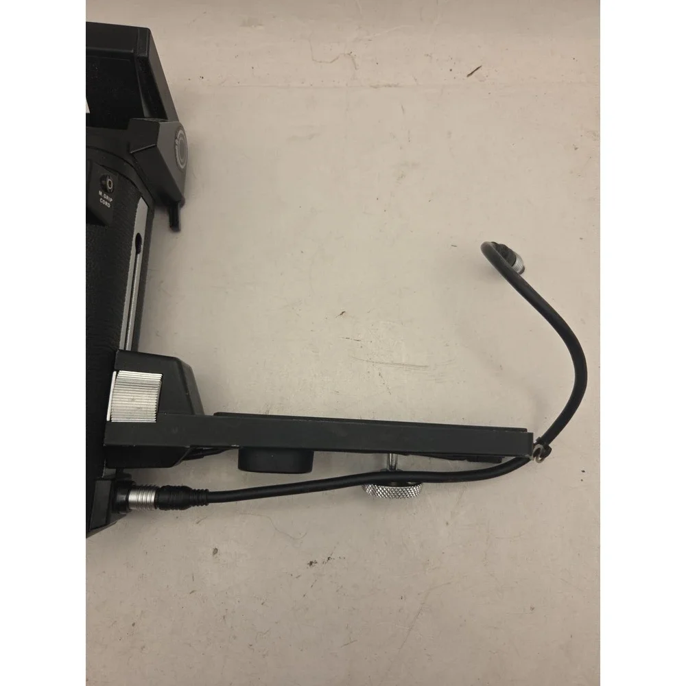Olympus Electronic Flash Power Bounce Grip 2 W/ Cords FLashbar - TESTED WORKS